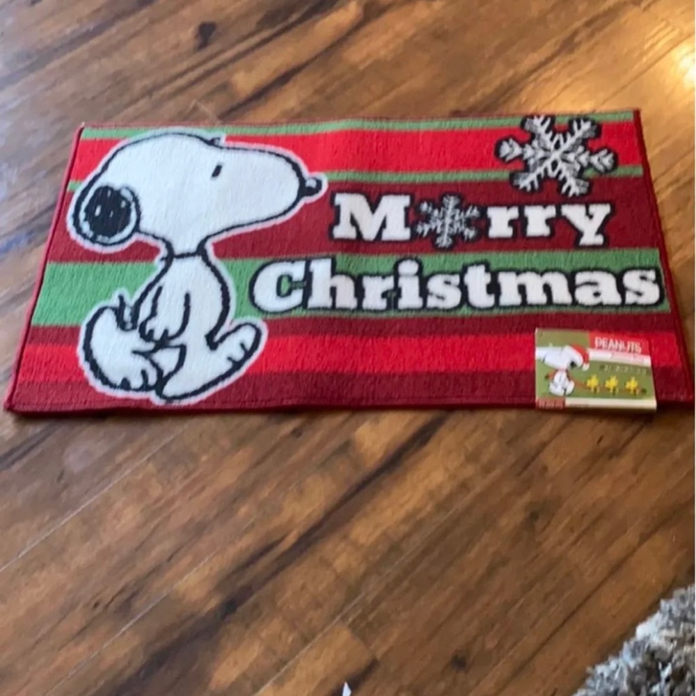 Peanuts 18x30 snoopy merry Christmas accent rug